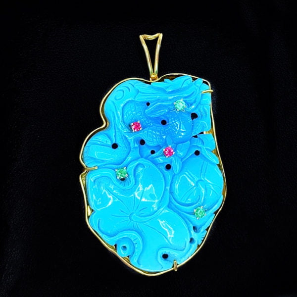 Ciondolo turchese con rubini e smeraldi - Horos Officina Orafa Ciondolo turchese con rubini e smeraldi - Horos Officina Orafa