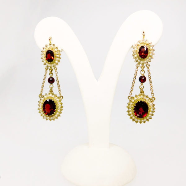 Orecchini con granato e perle - Horos Officina Orafa Orecchini con granato e perle - Horos Officina Orafa