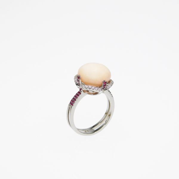 Anello con corallo rosa orientale (peau d'ange) - Horos Officina Orafa