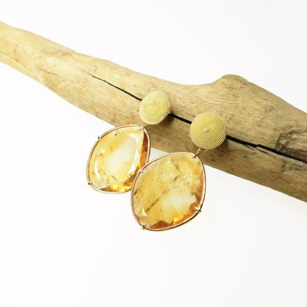 Orecchini con corbula e quarzo citrino - Horos Officina Orafa Orecchini con corbula e quarzo citrino - Horos Officina Orafa